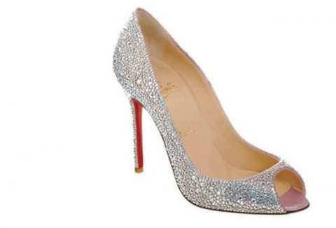 ΤΑ 5 ΠΙΟ ΑΚΡΙΒΑ ΠΑΠΟΥΤΣΙΑ ΣΤΟΝ ΚΟΣΜΟ