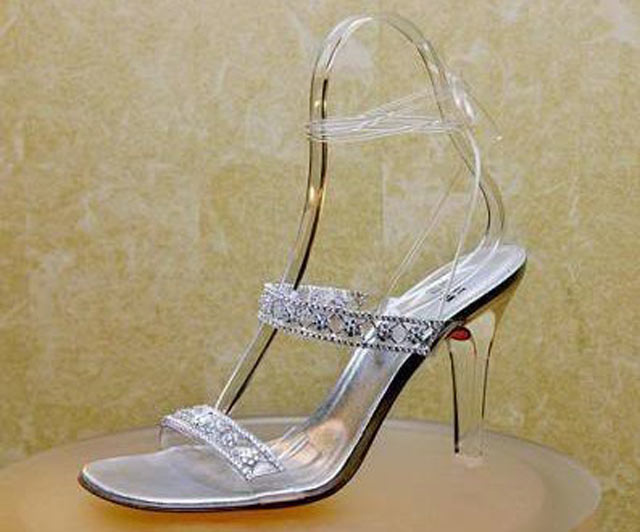 akriva-papoutsia-e-podi-picture-05