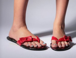 papoutsia-paxainoun-e-podi-picture-02