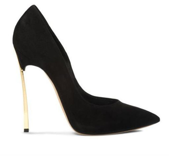 papoutsia-pou-anastatonoun-e-podi-picture-03