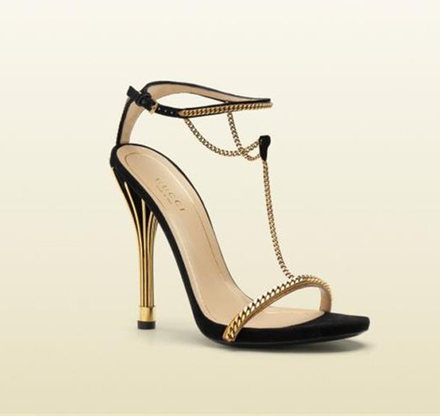 papoutsia-pou-anastatonoun-e-podi-picture-06