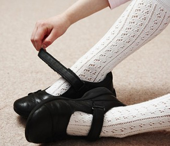 ti-noumero-papoutsi-forao-e-podi-picture-05