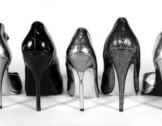 Φορέστε ψηλά τακούνια, για να έχετε τους άντρες… στα πόδια σας!