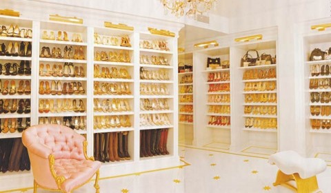 Παπούτσι, το απόλυτο φετίχ, διάσιμης τραγουδίστριας