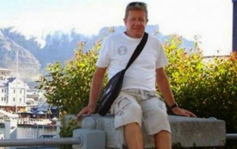 Έχει να φορέσει παπούτσια 8 χρόνια