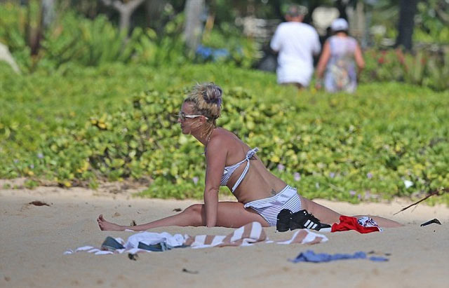 kanei-yoga-akomi-kai-stin-paralia-e-podi-picture-04