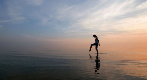 Τα θαυματουργά οφέλη της θάλασσας στα πόδια!