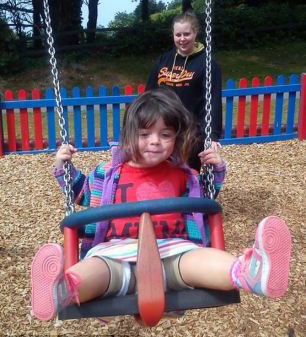 genithike-xoris-ta-osta-tis-knimis-e-podi-picture-02