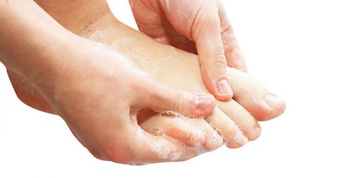 5 τρόποι για να προστατέψετε τα πόδια σας από του μύκητες