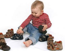 Ποια τα κριτήρια επιλογής παιδικών υποδημάτων;