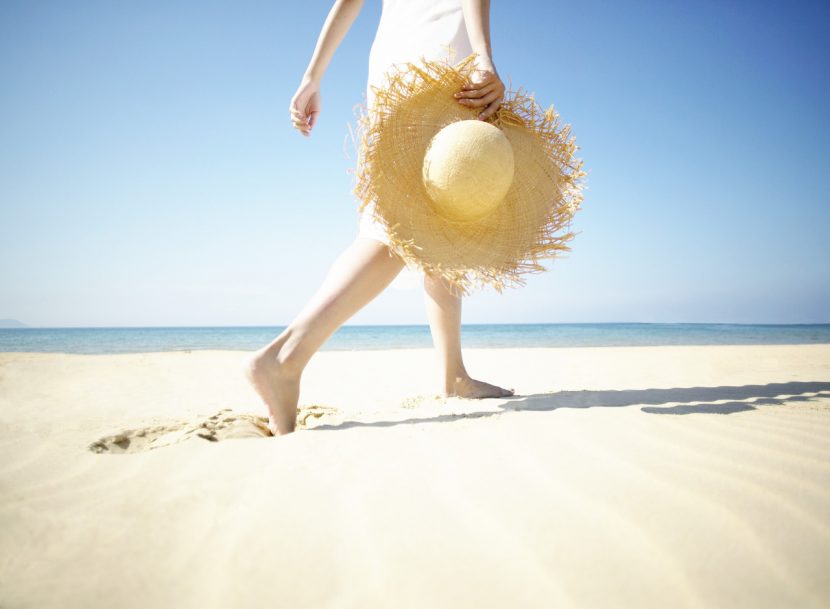 Περπατήστε ξυπόλητοι στην άμμο και θα δείτε αυτές τις αλλαγές στον οργανισμό σας