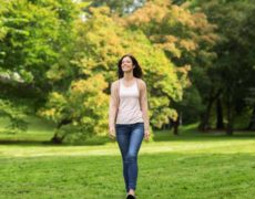 8 πράγματα που θα συμβούν στο σώμα σου αν περπατάς περισσότερο